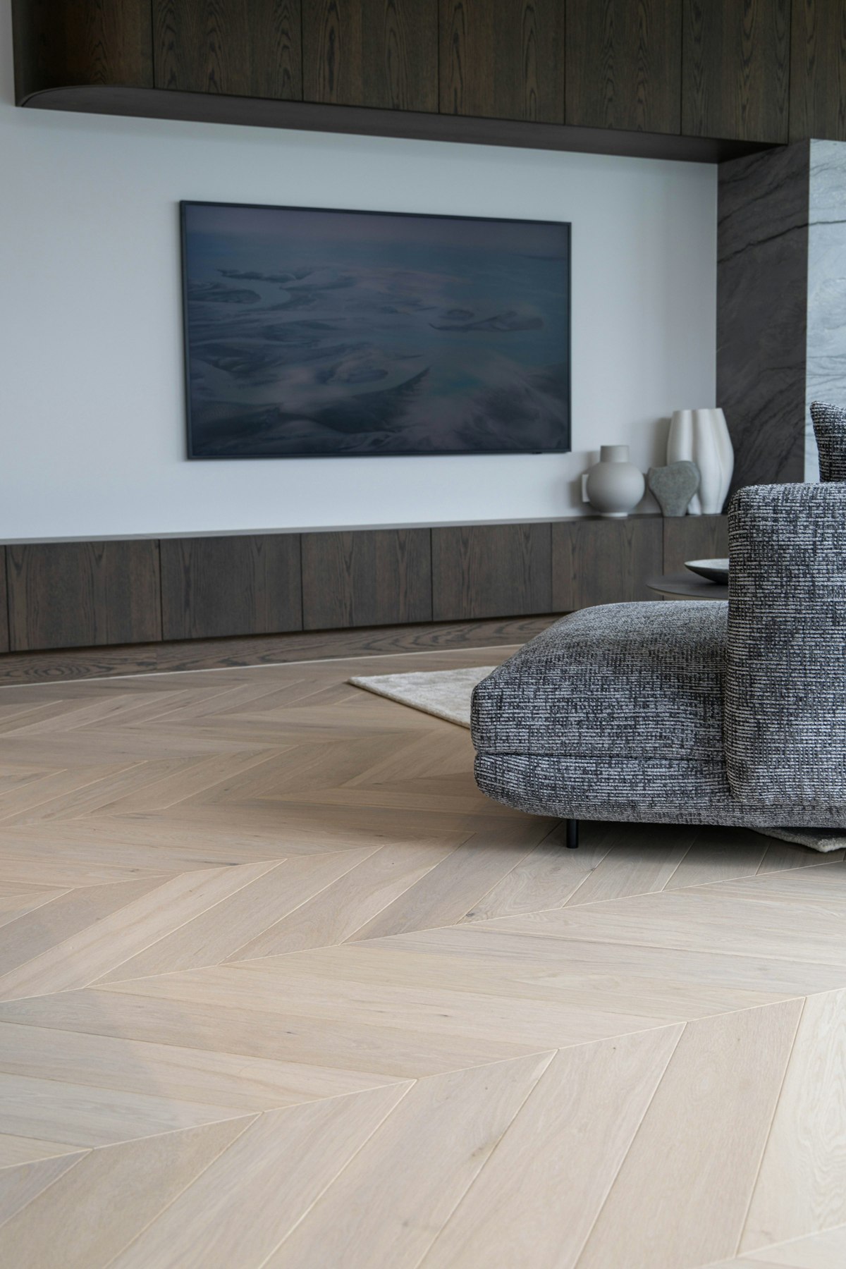 Light flooring in a contemporary living space